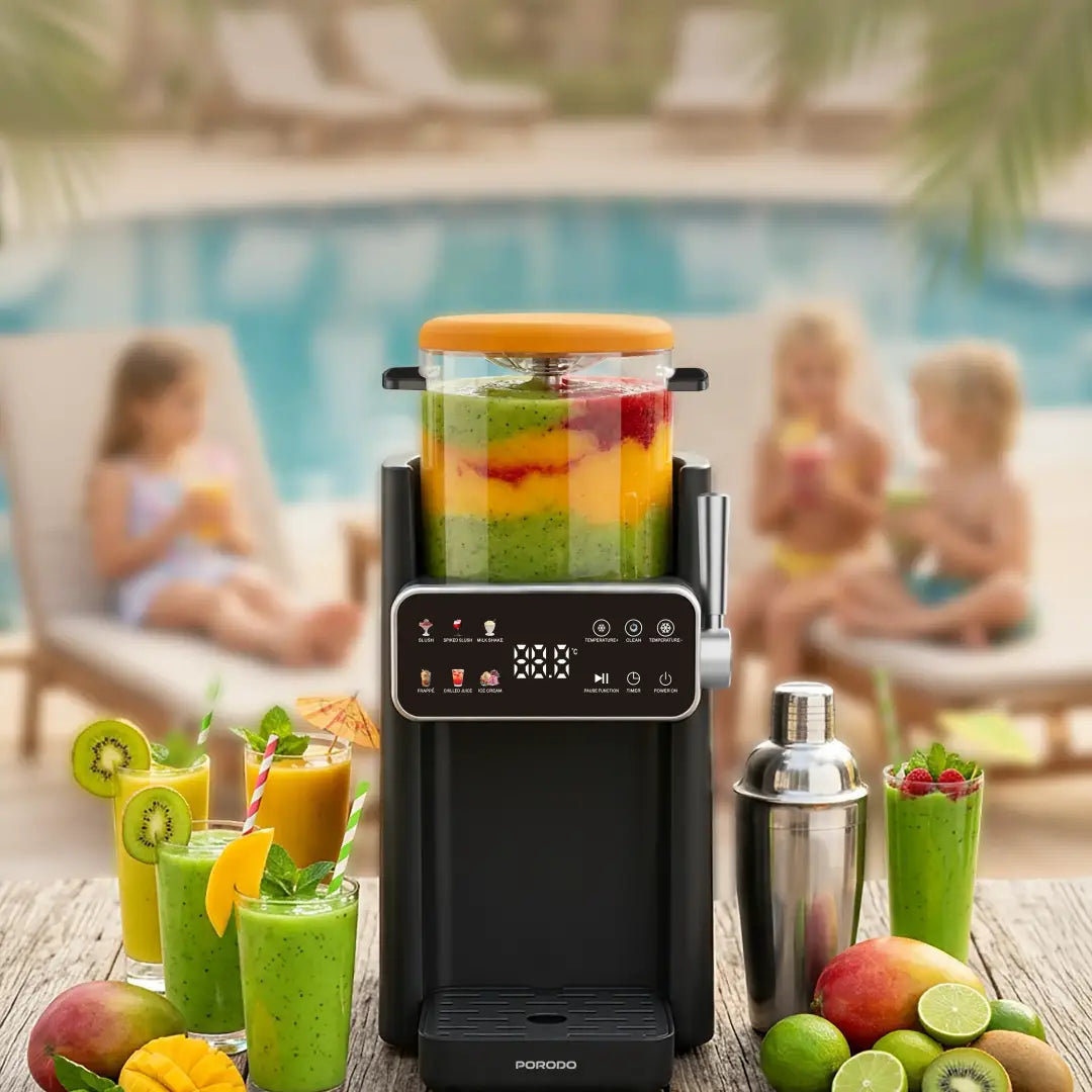 Porodo Frappé making a frozen slushie drink